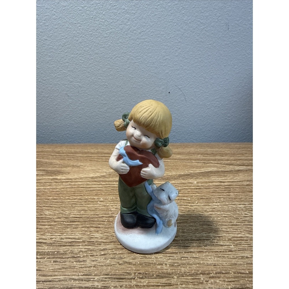 Young Girl‎ Figurine